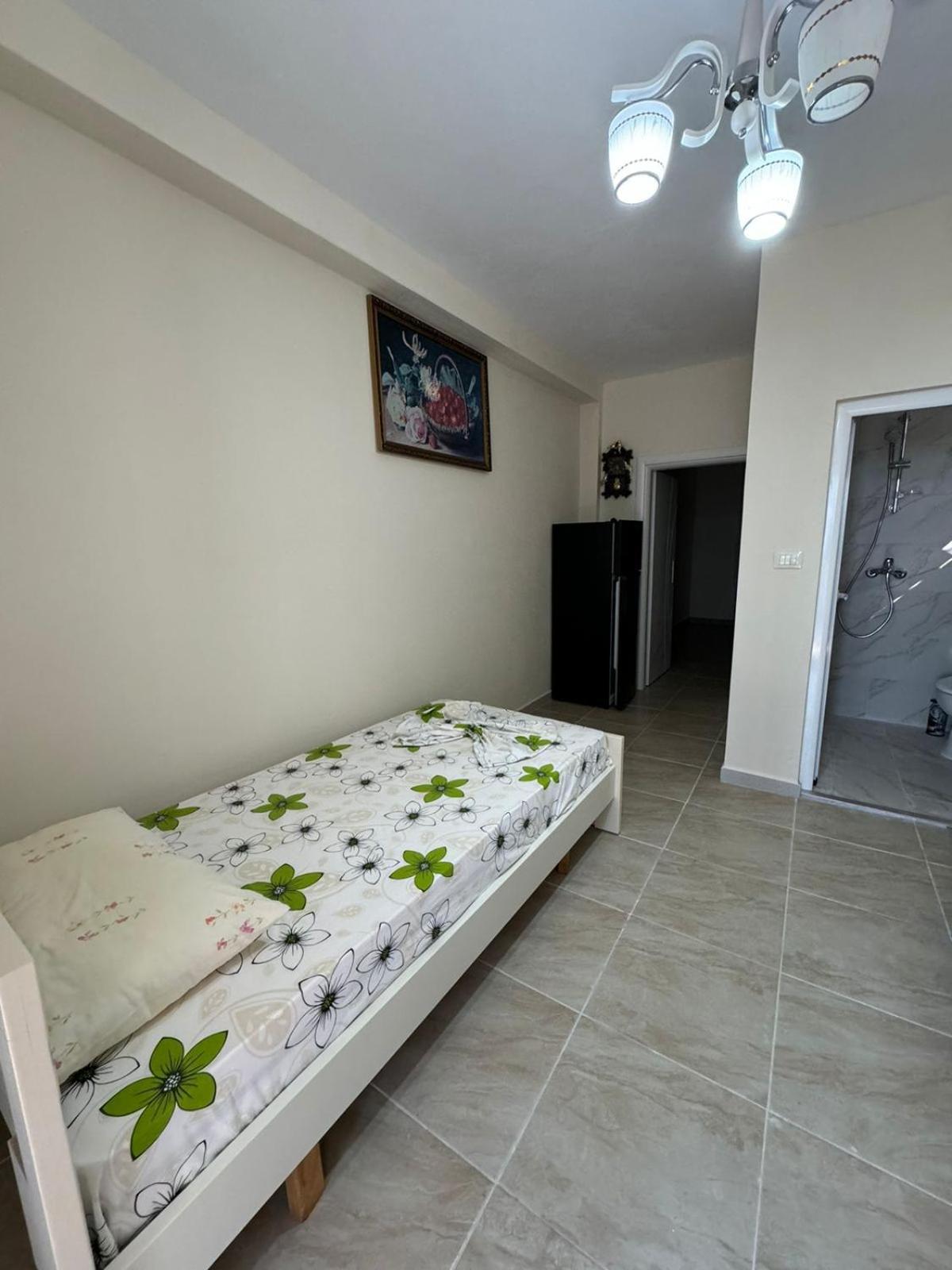 Miri Apartments Sarande Exterior photo