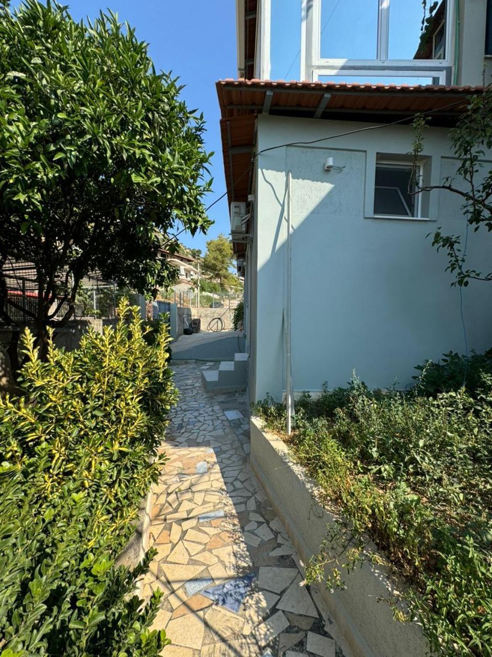 Miri Apartments Sarande Exterior photo