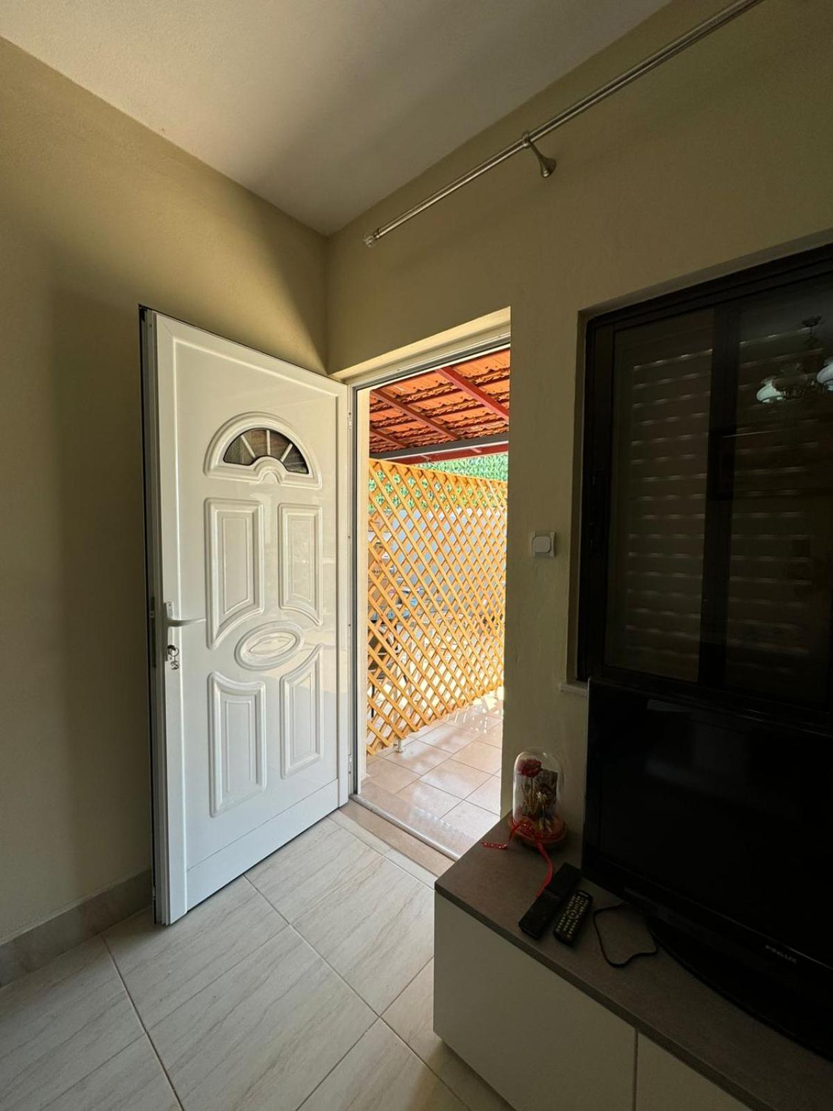 Miri Apartments Sarande Exterior photo