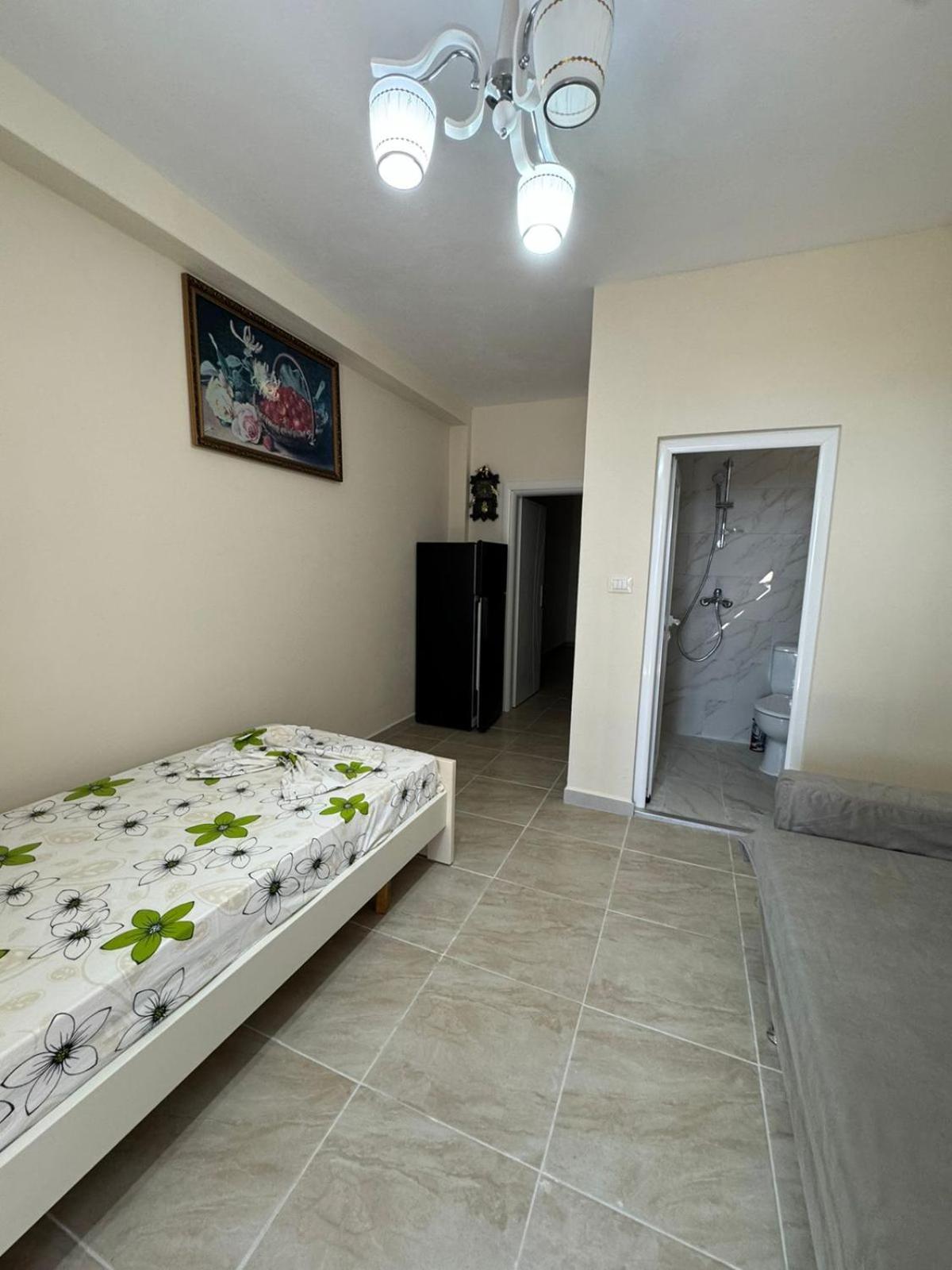 Miri Apartments Sarande Exterior photo