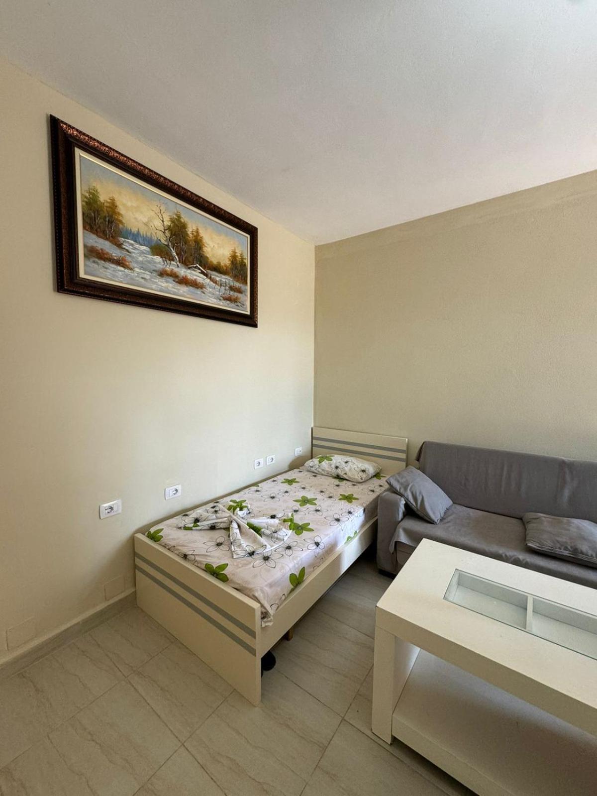 Miri Apartments Sarande Exterior photo